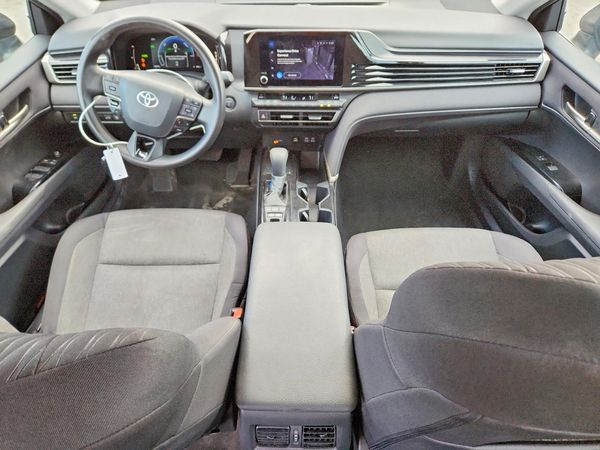 2025 TOYOTA CAMRY
