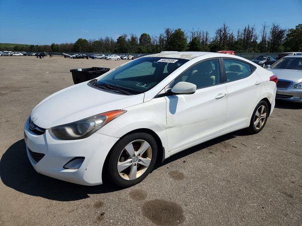 2013 HYUNDAI ELANTRA