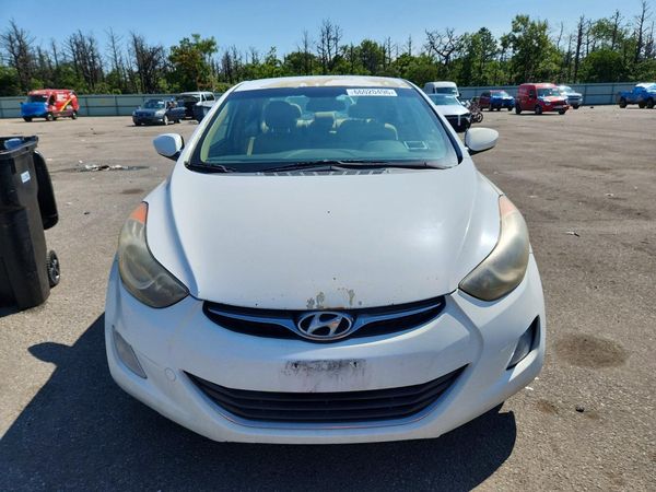2013 HYUNDAI ELANTRA
