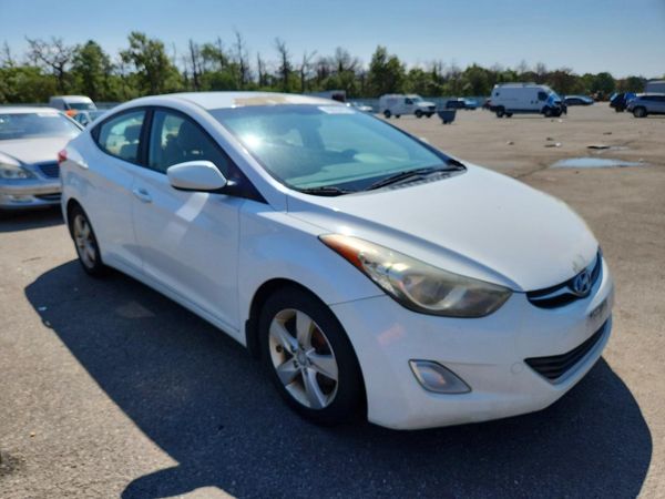 2013 HYUNDAI ELANTRA