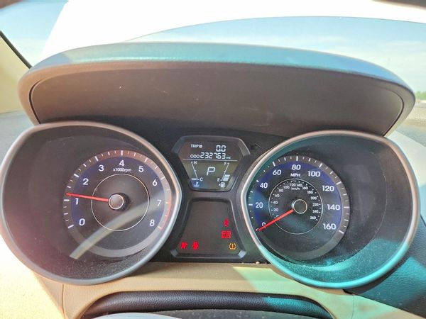 2013 HYUNDAI ELANTRA