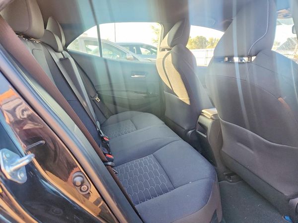 2022 TOYOTA COROLLA HA SE