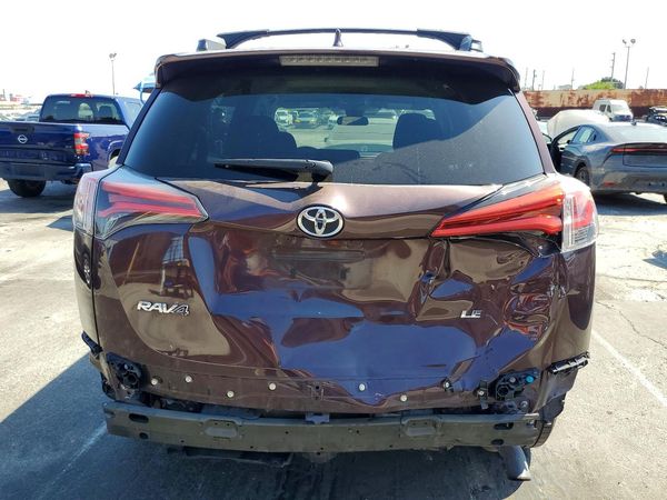 2018 TOYOTA RAV4 LE