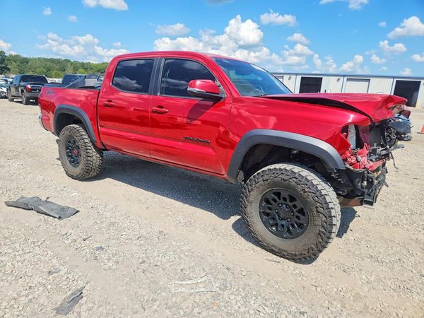 2018 TOYOTA TACOMA
