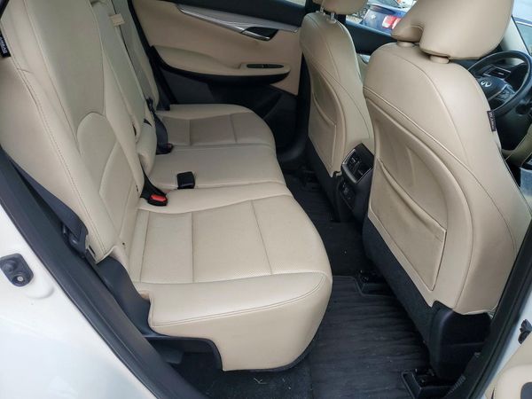 2021 INFINITI QX50 Essential