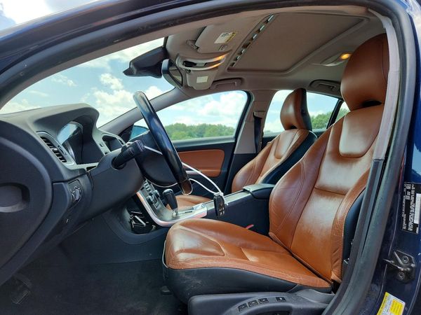 2012 VOLVO S60