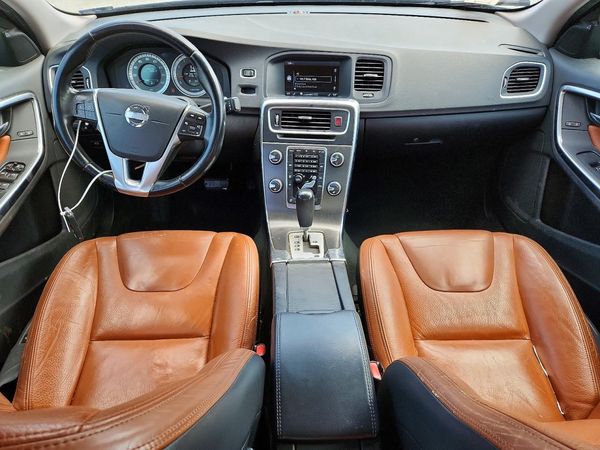 2012 VOLVO S60