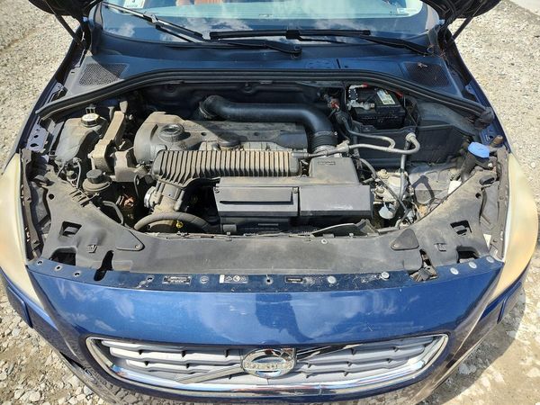 2012 VOLVO S60