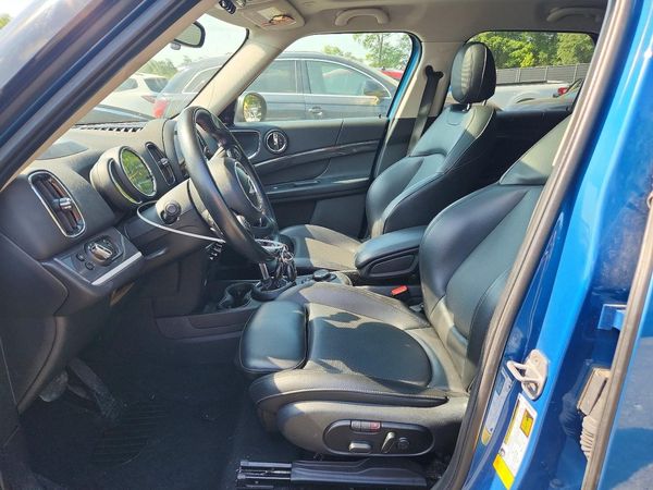 2018 MINI COOPER