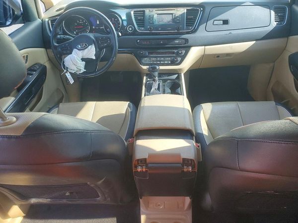 2016 KIA SEDONA