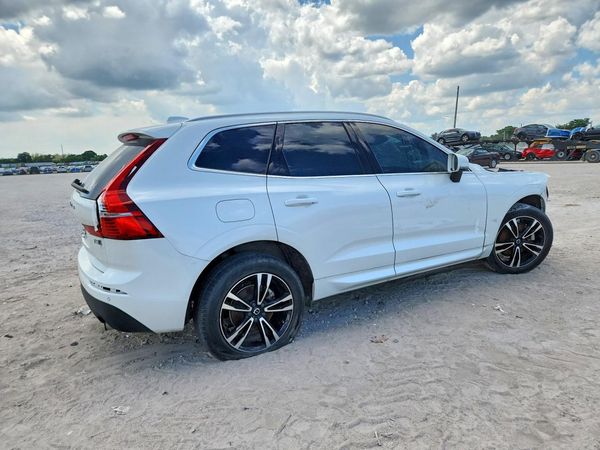 2021 VOLVO XC60 Momentum — PSRA