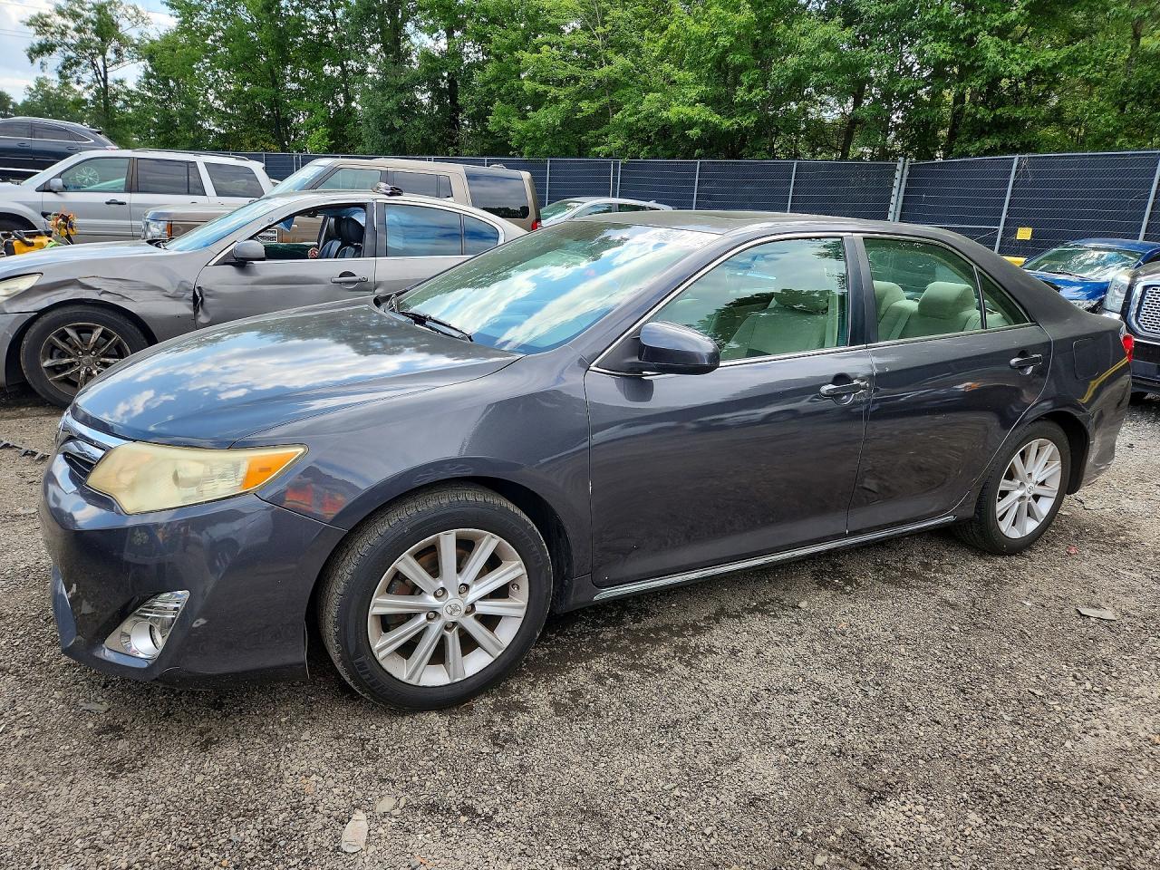 2012 TOYOTA CAMRY — Front 3/4