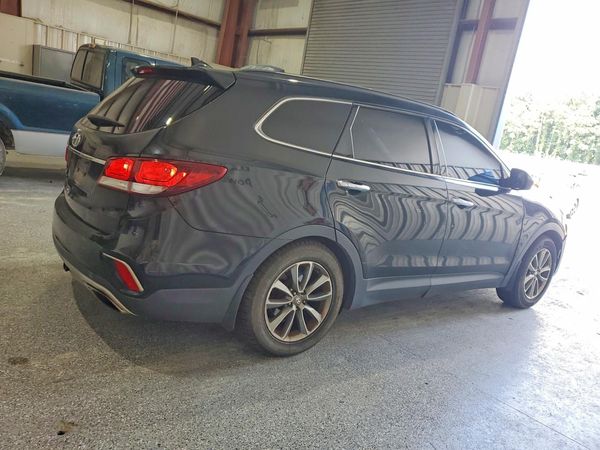 2018 HYUNDAI SANTA FE SE Base