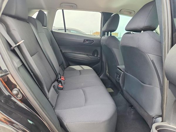 2023 TOYOTA COROLLA CROSS LE