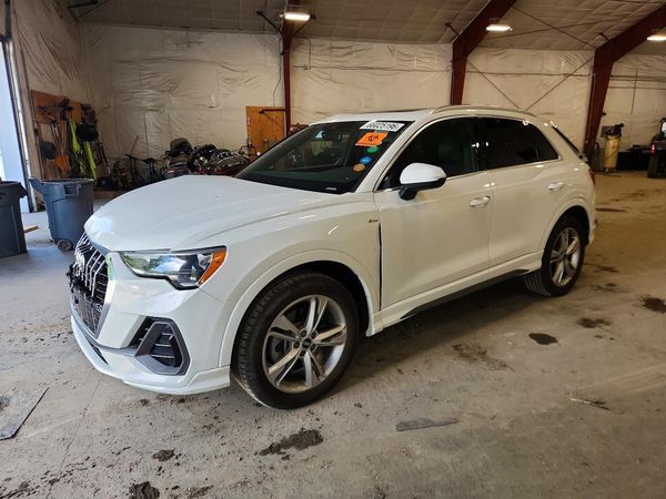 2022 AUDI Q3
