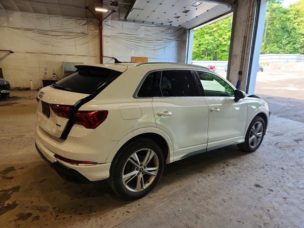 2022 AUDI Q3