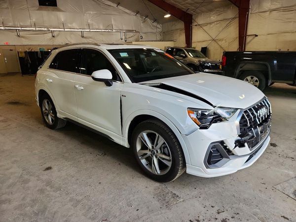 2022 AUDI Q3