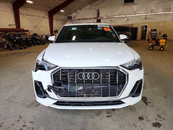2022 AUDI Q3