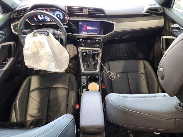 2022 AUDI Q3