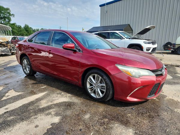 2016 TOYOTA CAMRY