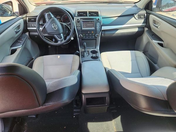 2016 TOYOTA CAMRY