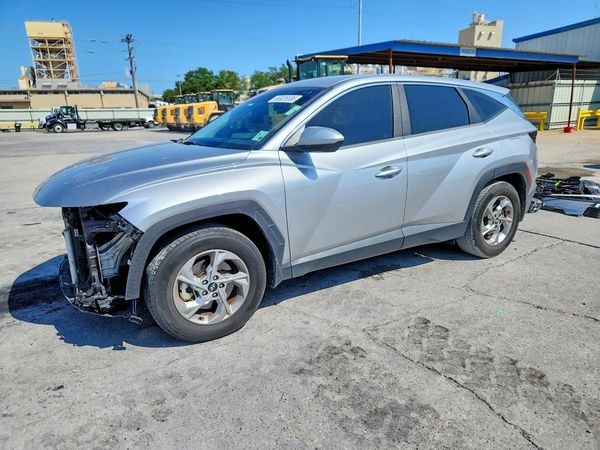 2022 HYUNDAI TUCSON SE