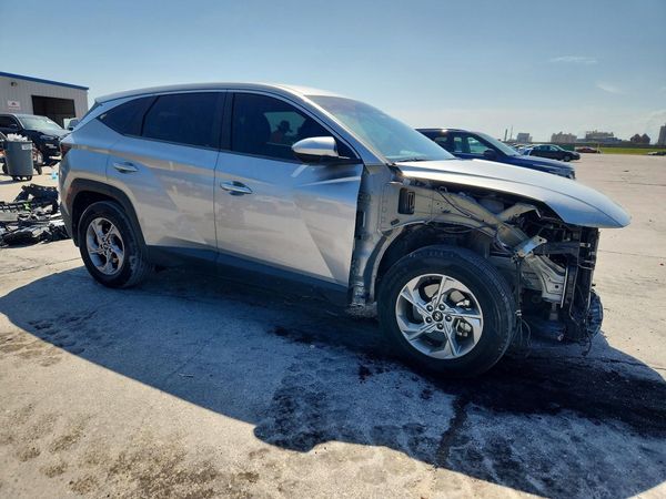 2022 HYUNDAI TUCSON SE