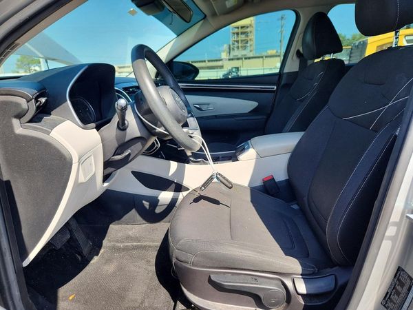 2022 HYUNDAI TUCSON SE