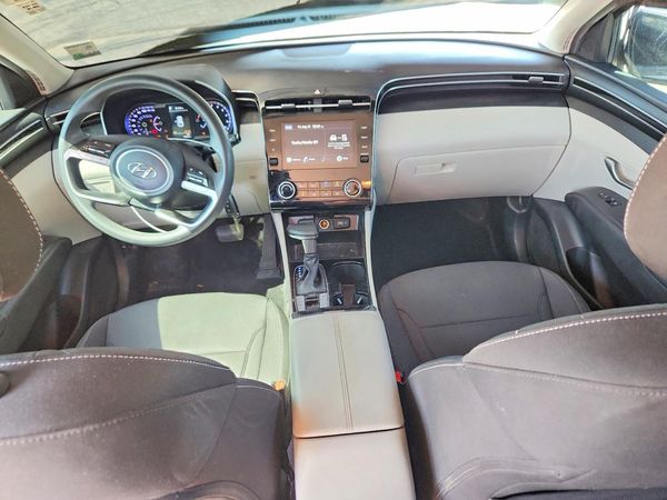 2022 HYUNDAI TUCSON SE