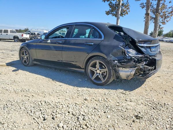 2015 MERCEDES-BENZ C Base