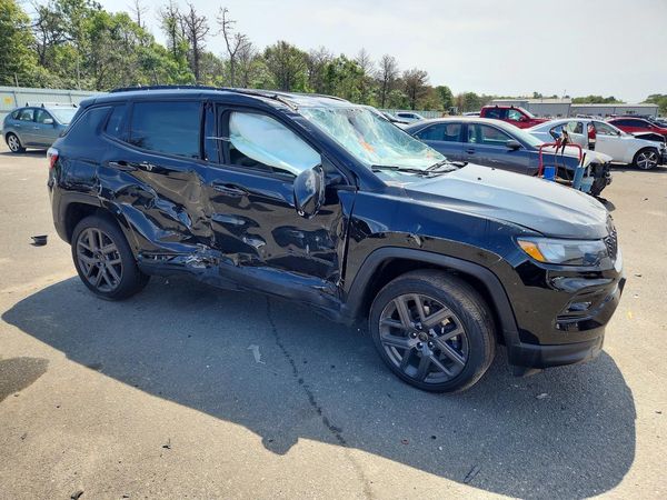 2026 JEEP COMPASS LI Limited — Passenger 3/4