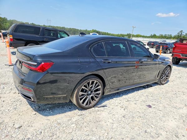 2020 BMW 740