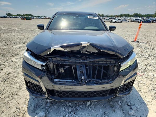 2020 BMW 740