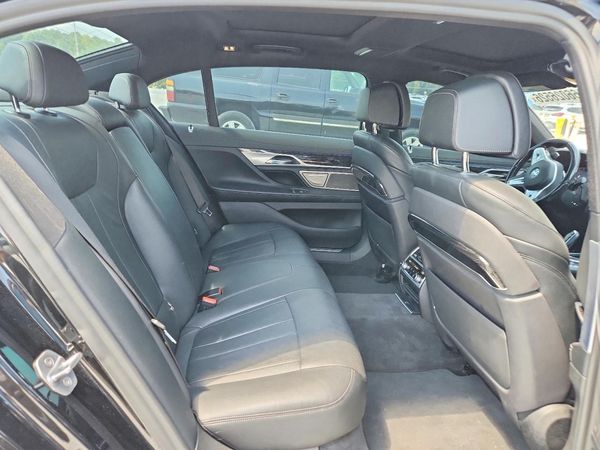 2020 BMW 740