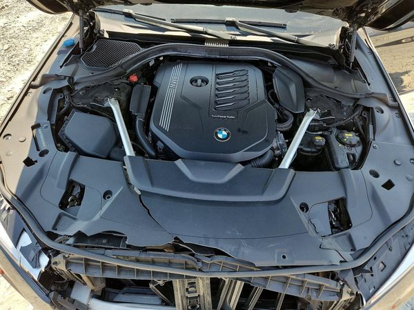 2020 BMW 740