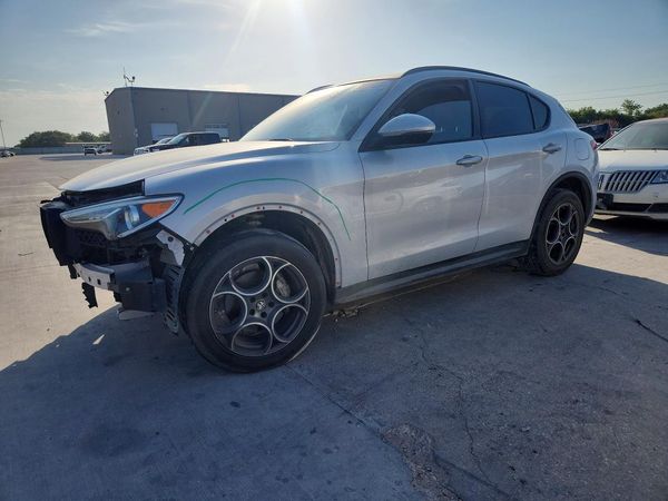 2022 ALFA ROMEO STELVIO