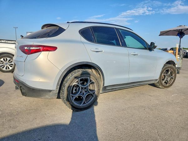 2022 ALFA ROMEO STELVIO
