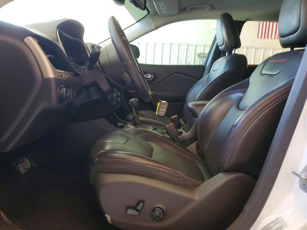 2015 JEEP CHEROKEE TRAILHAWK 4X4