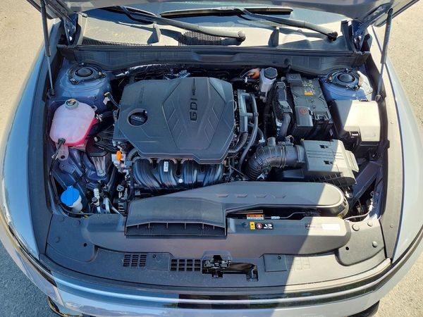 2026 HYUNDAI SONATA SEL Sport — Engine bay