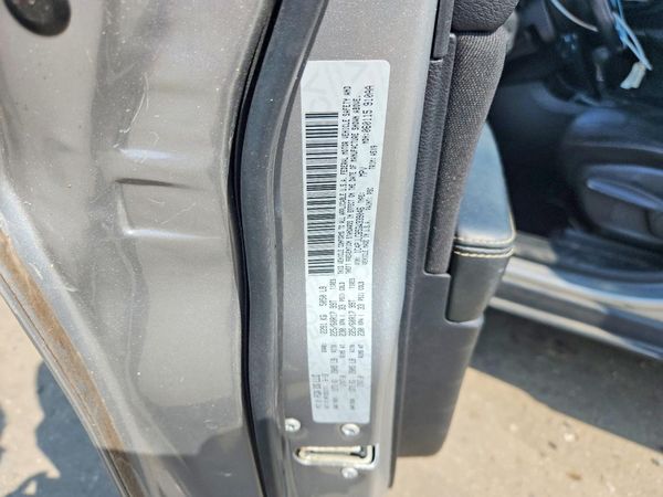 2016 JEEP CHEROKEE — VINS