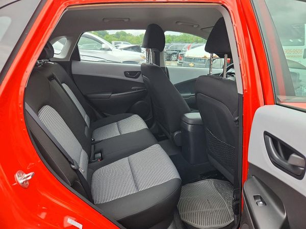 2020 HYUNDAI KONA SE