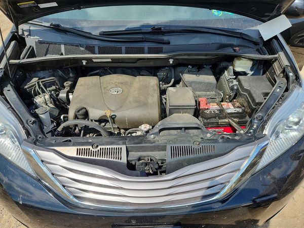 2017 TOYOTA SIENNA