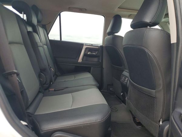 2023 TOYOTA 4RUNNER SR5 Prem