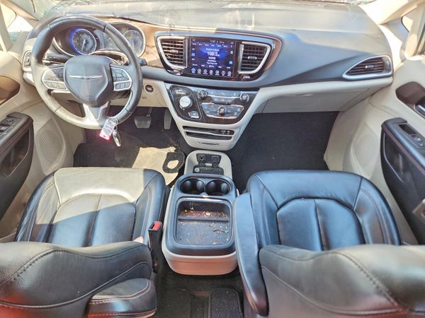 2017 CHRYSLER PACIFICA Touring L