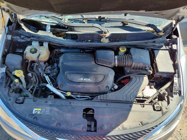2017 CHRYSLER PACIFICA Touring L