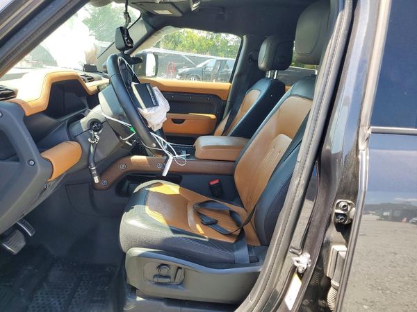 2022 LAND ROVER DEFENDER