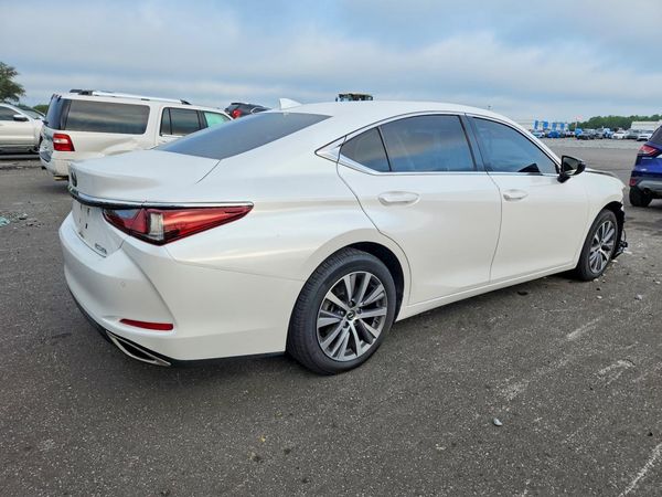 2020 LEXUS ES