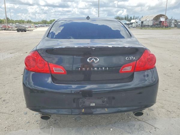 2012 INFINITI G37