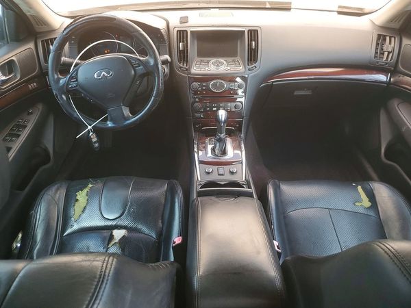 2012 INFINITI G37