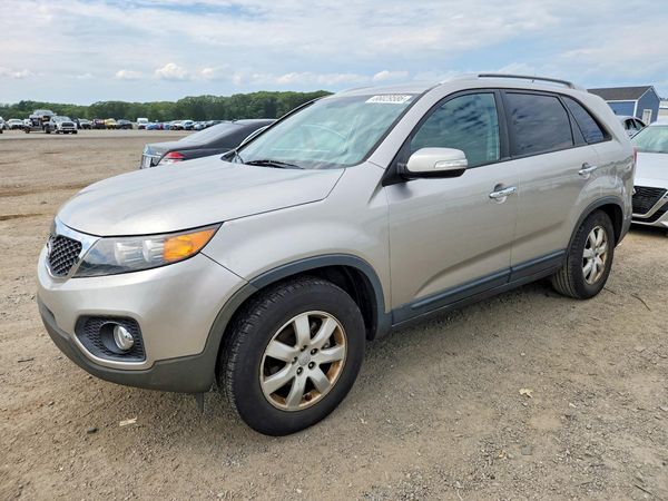 2013 KIA SORENTO Base / LX